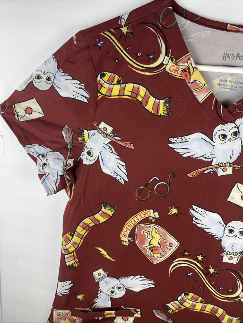 Harry Potter Graphic Scrub Top, Women’s Size S- New w/Tags - Picture 3 of 16